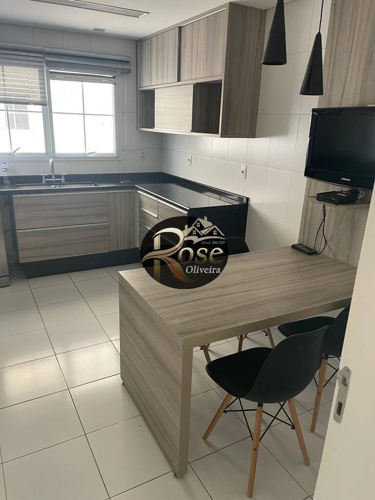 Apartamento à venda com 3 quartos, 157m² - Foto 2