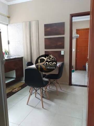 Casa à venda com 3 quartos, 190m² - Foto 9