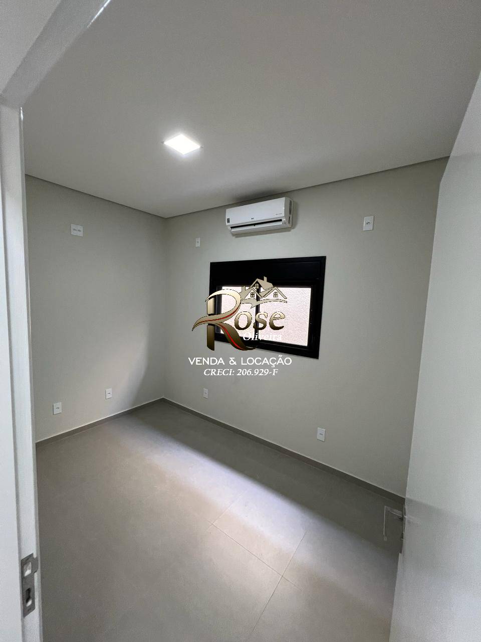 Casa à venda com 3 quartos, 169m² - Foto 9