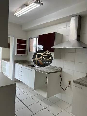 Apartamento à venda com 3 quartos, 113m² - Foto 2